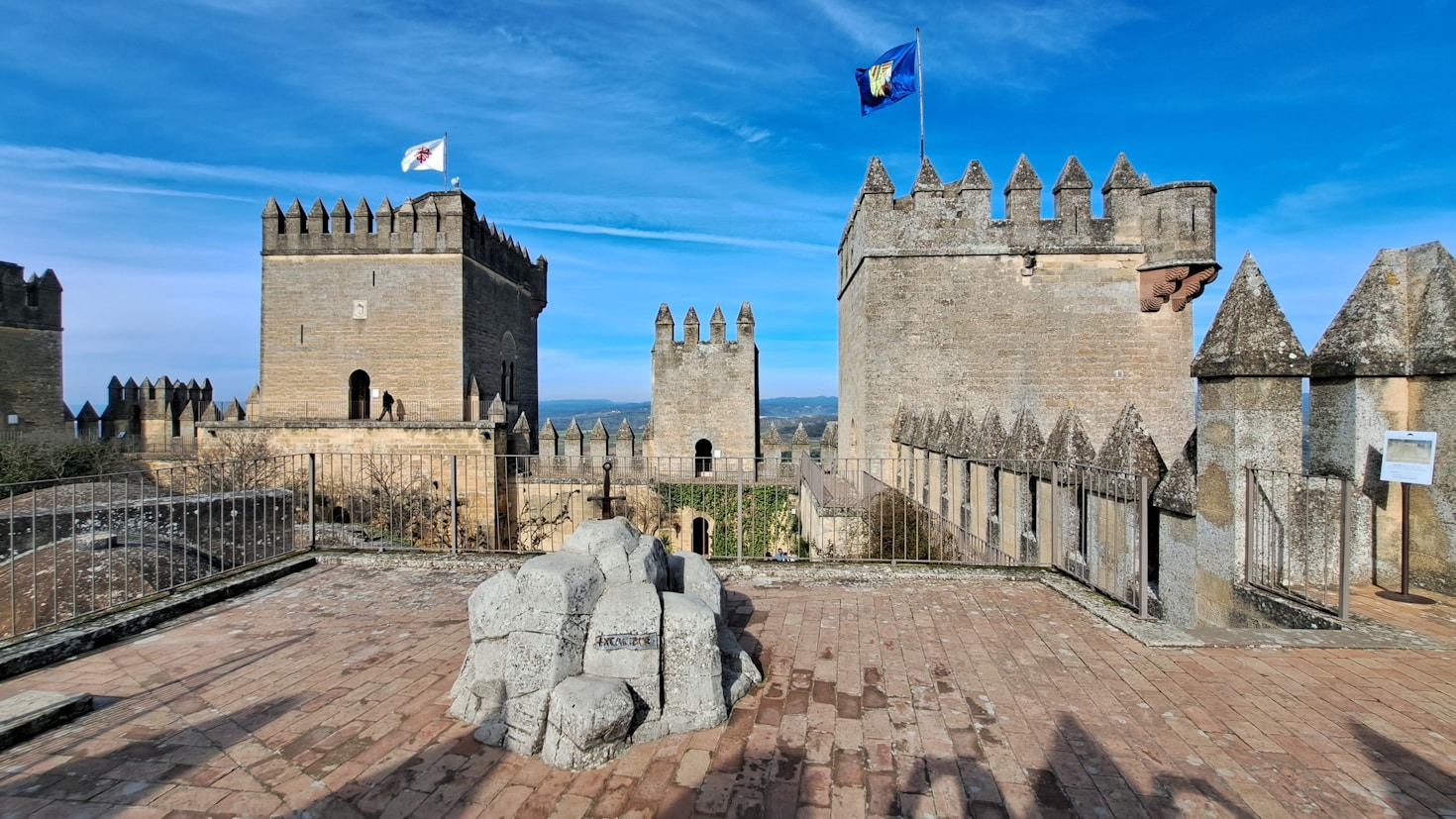 Explorando o comércio medieval virtual